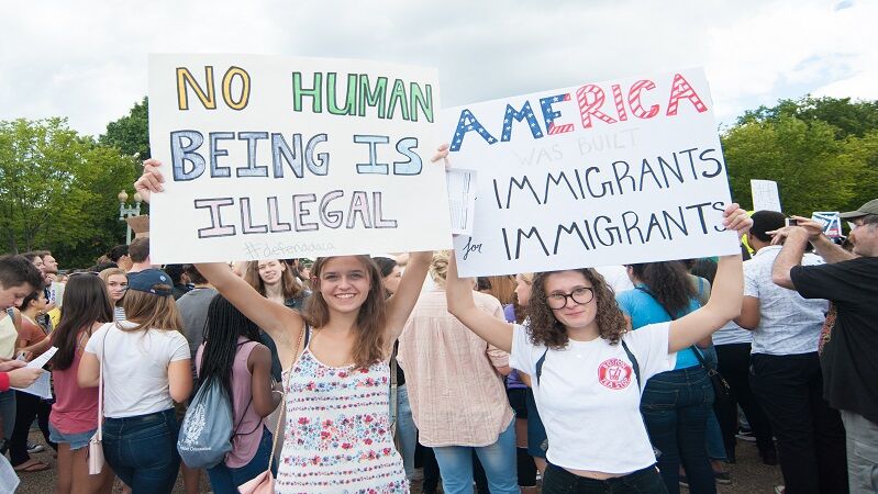 Descubra Cómo La Abogada De Inmigración Kate Lincoln-Goldfinch Formó Parte De La Ayuda A Bebés Americanos En Ukrania